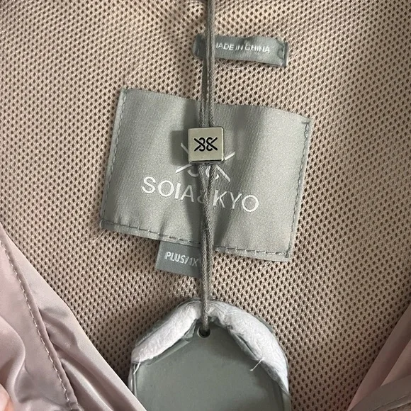 Soia & Kyo Blush/Tan OakLynn Water-Repellent Vented Back Jacket Size 1X - Picture 5 of 11